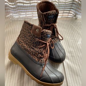Sperry dock boots, girls size 5